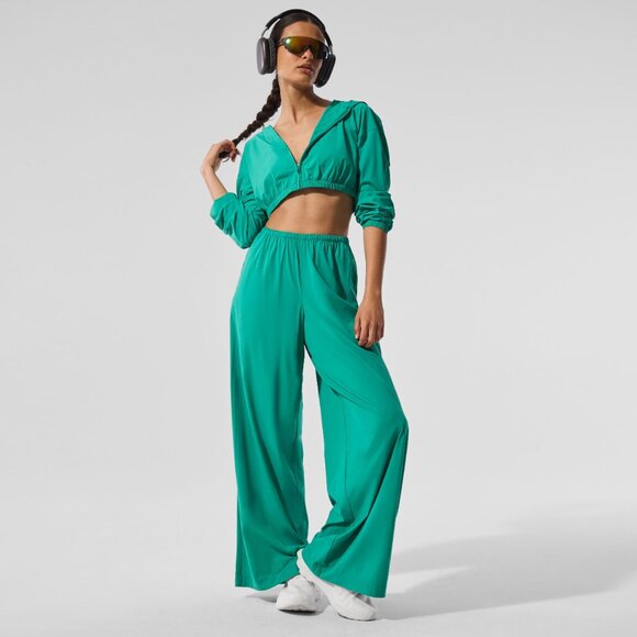 NWT - Alo Green Breezy Pant - Picture 2 of 5